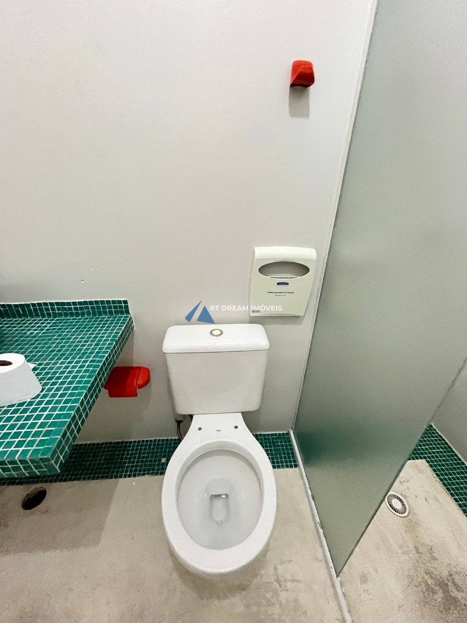 Prédio Inteiro para alugar com 2 quartos, 57m² - Foto 26