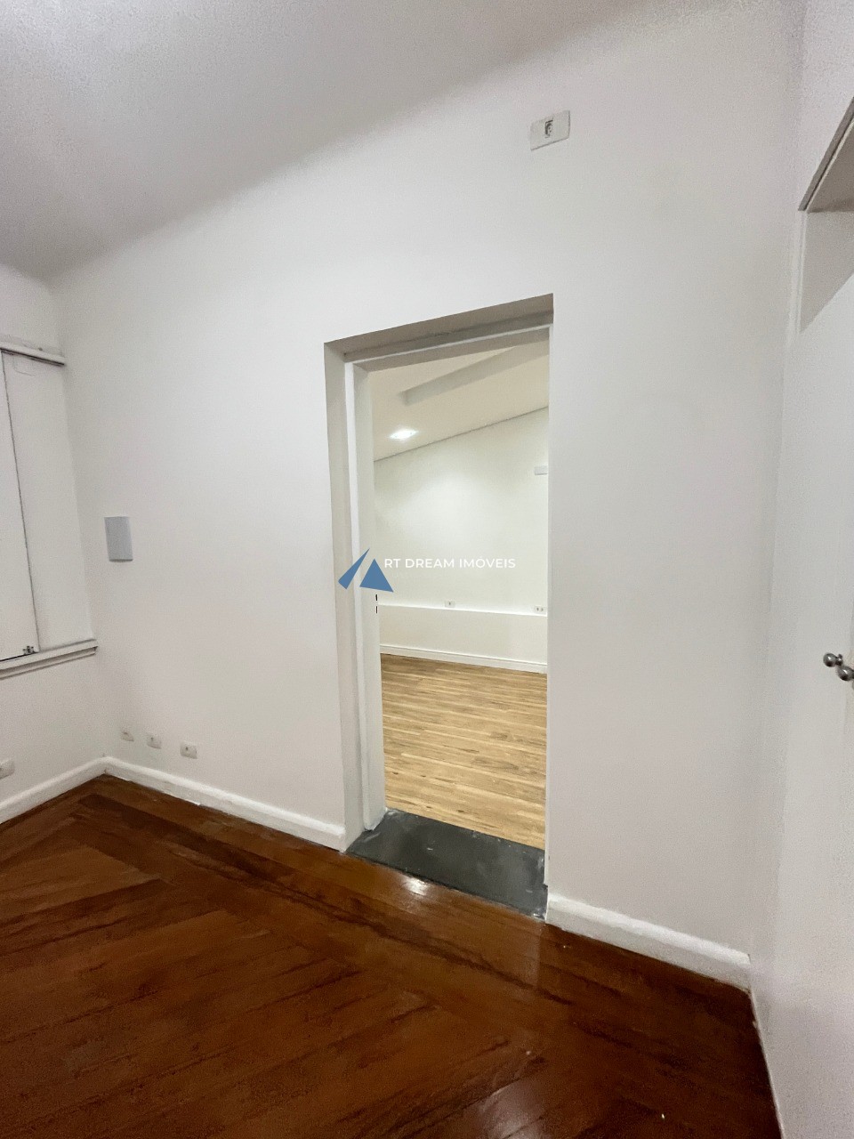 Prédio Inteiro para alugar com 2 quartos, 57m² - Foto 10