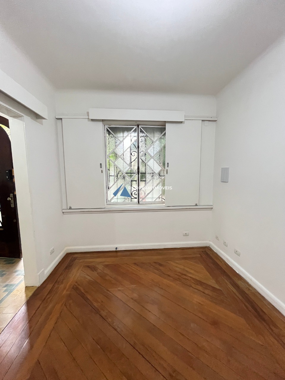 Prédio Inteiro para alugar com 2 quartos, 57m² - Foto 11