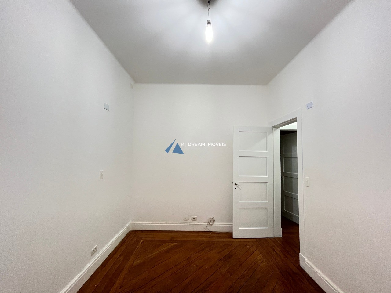 Prédio Inteiro para alugar com 2 quartos, 57m² - Foto 30