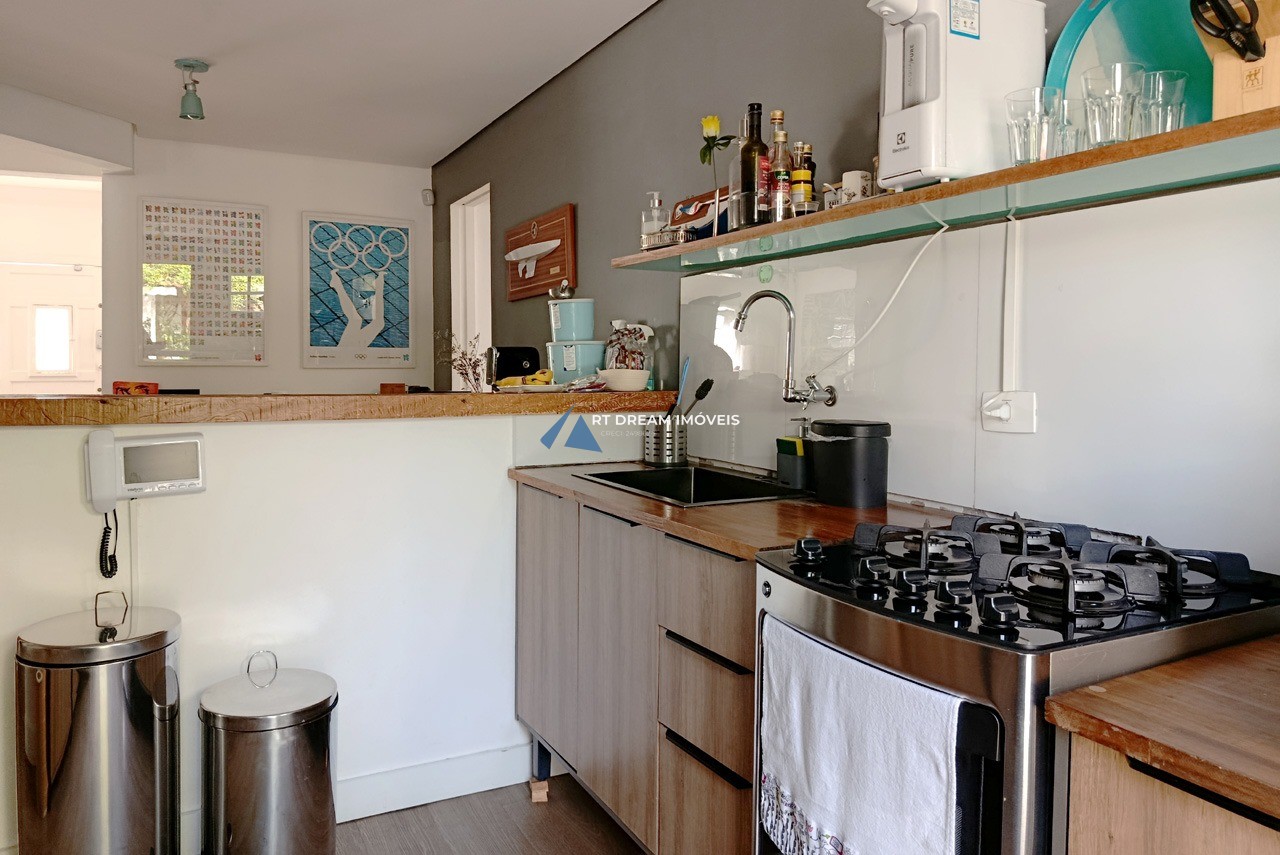 Casa para alugar com 3 quartos, 200m² - Foto 8