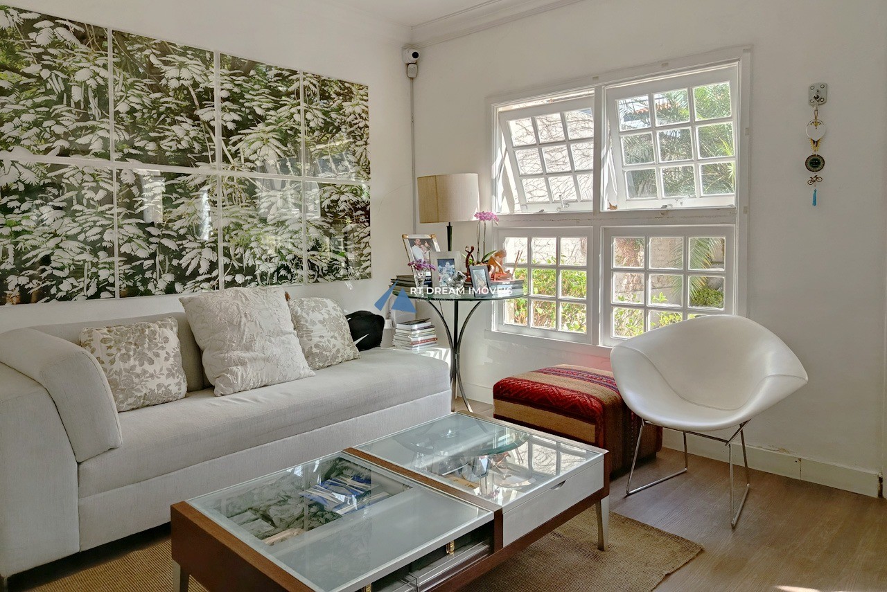Casa para alugar com 3 quartos, 200m² - Foto 1