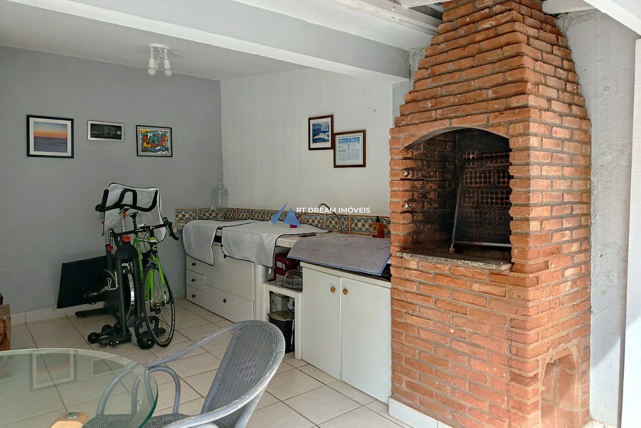 Casa para alugar com 3 quartos, 200m² - Foto 20