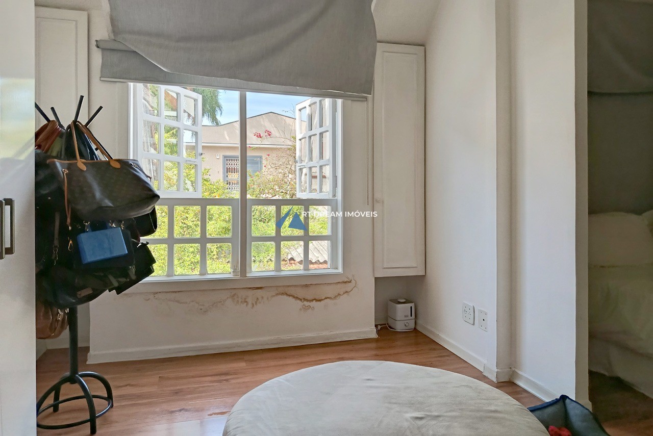 Casa para alugar com 3 quartos, 200m² - Foto 14