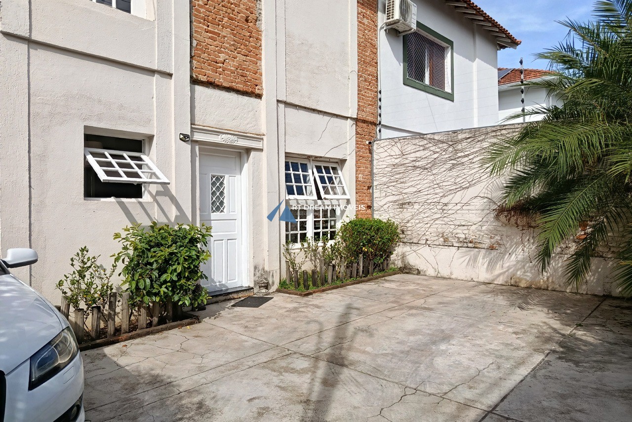 Casa para alugar com 3 quartos, 200m² - Foto 15