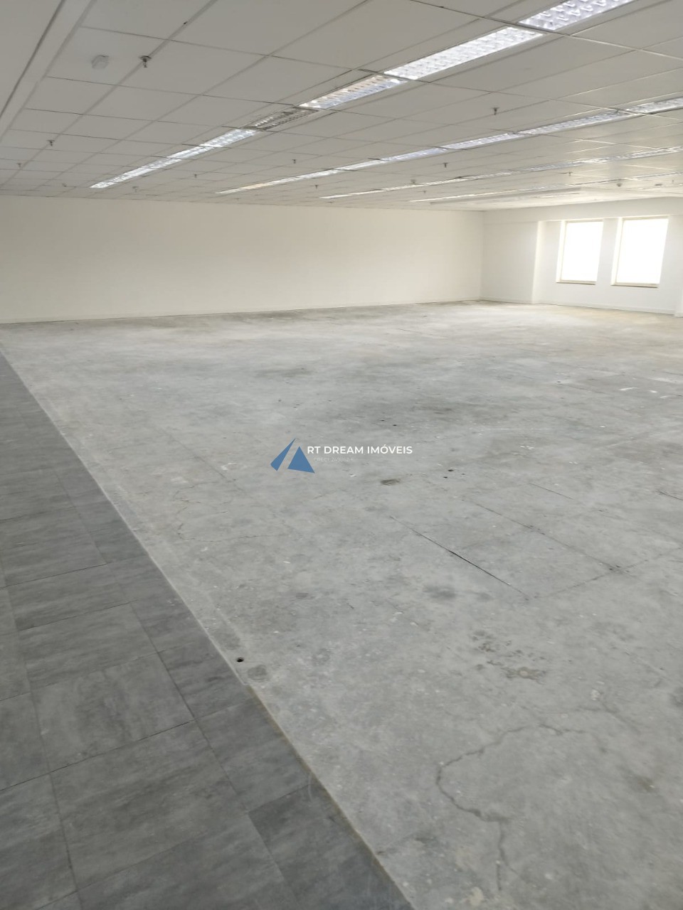 Sala-Conjunto, 304 m² - Foto 1