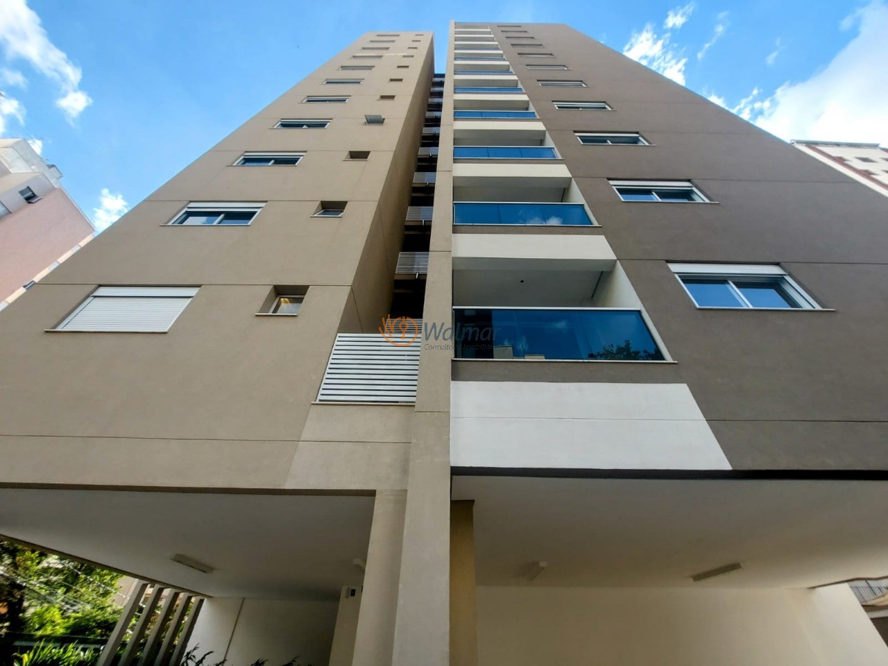 Apartamento à venda no Cambuí, Campinas-SP: 1 quarto, 2 salas, 1 banheiro, 1 vaga de garagem, 39,98 m² de área.