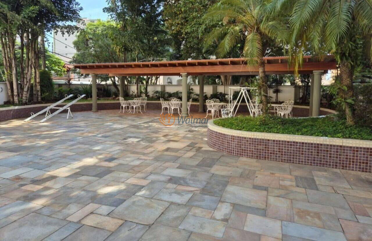 Apartamento de alto padrão à venda no Cambuí, Campinas-SP: 3 quartos, 1 suíte, 3 salas, 4 banheiros, 2 vagas, 138,78 m².