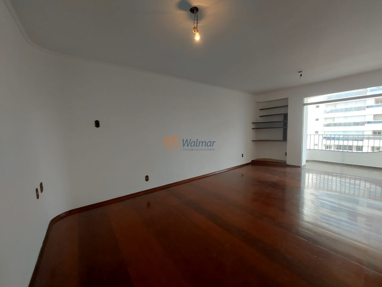 Imperdível! Apartamento à venda no Cambuí em Campinas-SP, 3 quartos, 1 suíte, 2 salas, 4 banheiros, 2 vagas, 144,16 m².