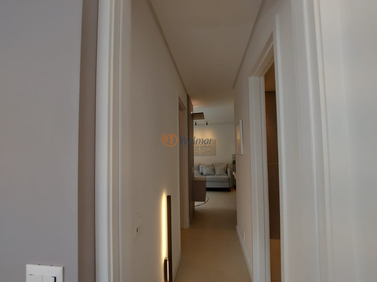 Apartamento à venda no Cambuí, Campinas-SP: 1 quarto, 2 salas, 1 banheiro, 1 vaga de garagem, 39,98 m² de área.