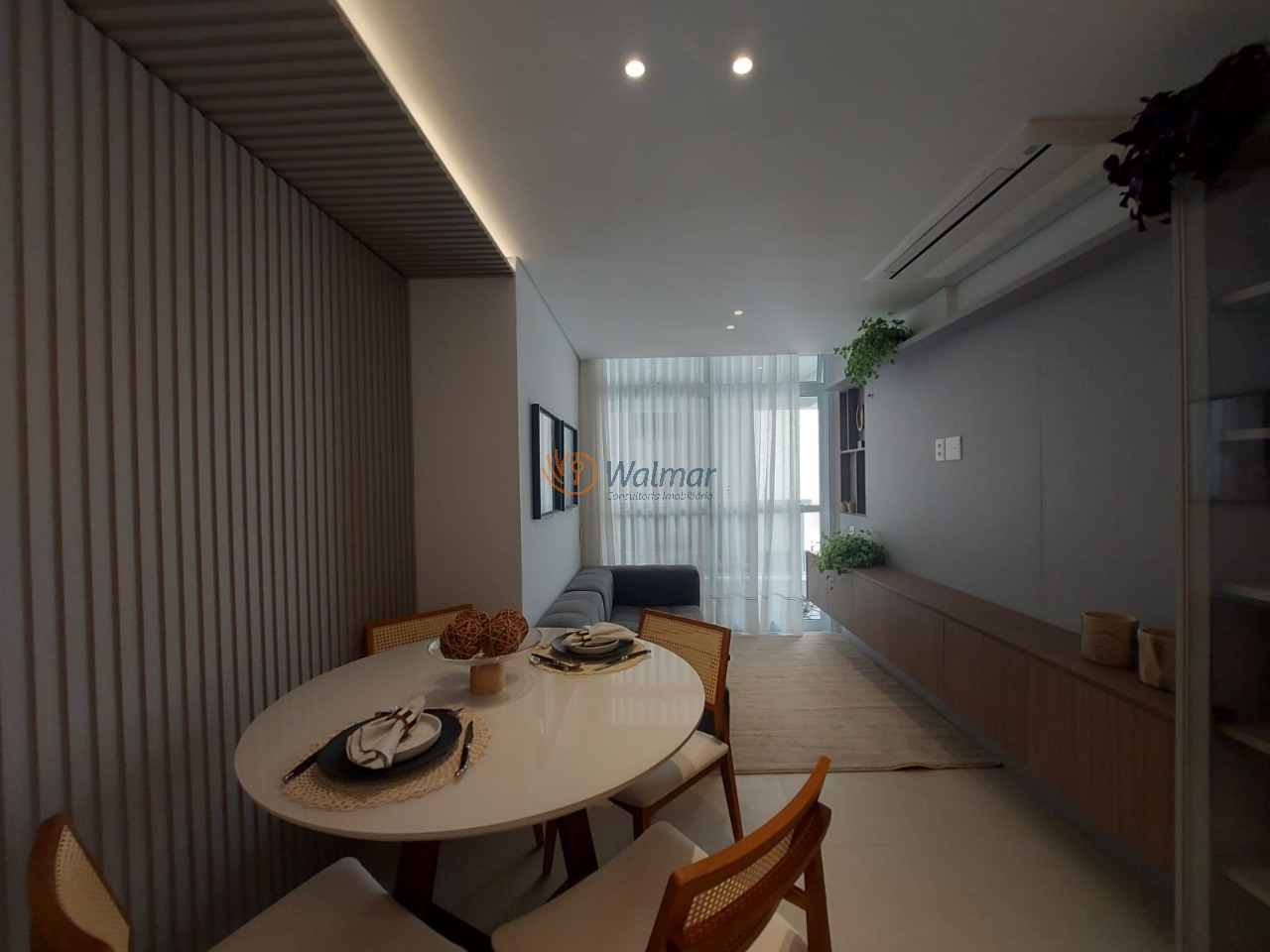 Apartamento à venda no Cambuí, Campinas-SP: 1 quarto, 2 salas, 1 banheiro, 1 vaga de garagem, 39,98 m² de área.