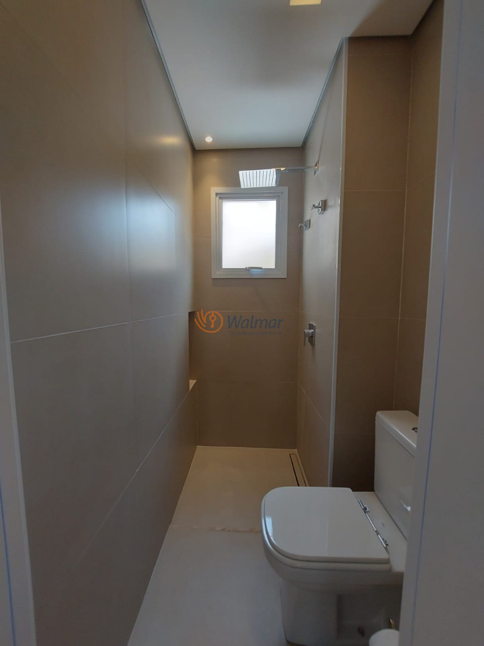 Apartamento à venda no Cambuí, Campinas-SP: 1 quarto, 2 salas, 1 banheiro, 1 vaga de garagem, 39,98 m² de área.