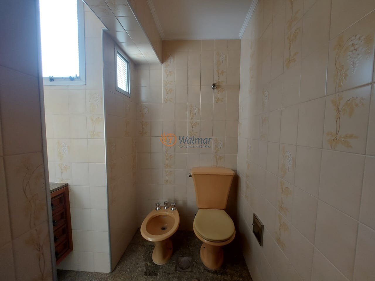 Imperdível! Apartamento à venda no Cambuí em Campinas-SP, 3 quartos, 1 suíte, 2 salas, 4 banheiros, 2 vagas, 144,16 m².