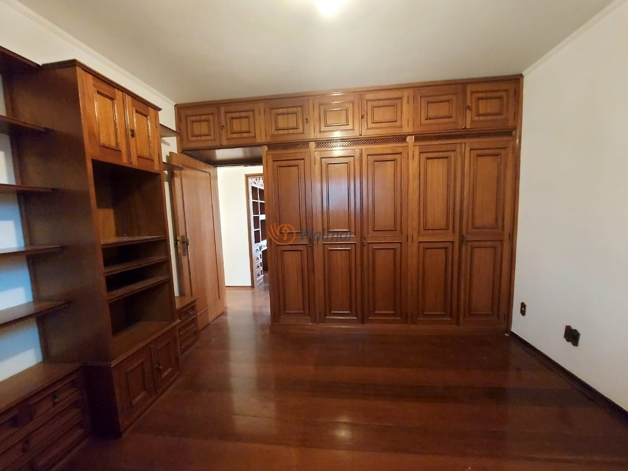 Imperdível! Apartamento à venda no Cambuí em Campinas-SP, 3 quartos, 1 suíte, 2 salas, 4 banheiros, 2 vagas, 144,16 m².