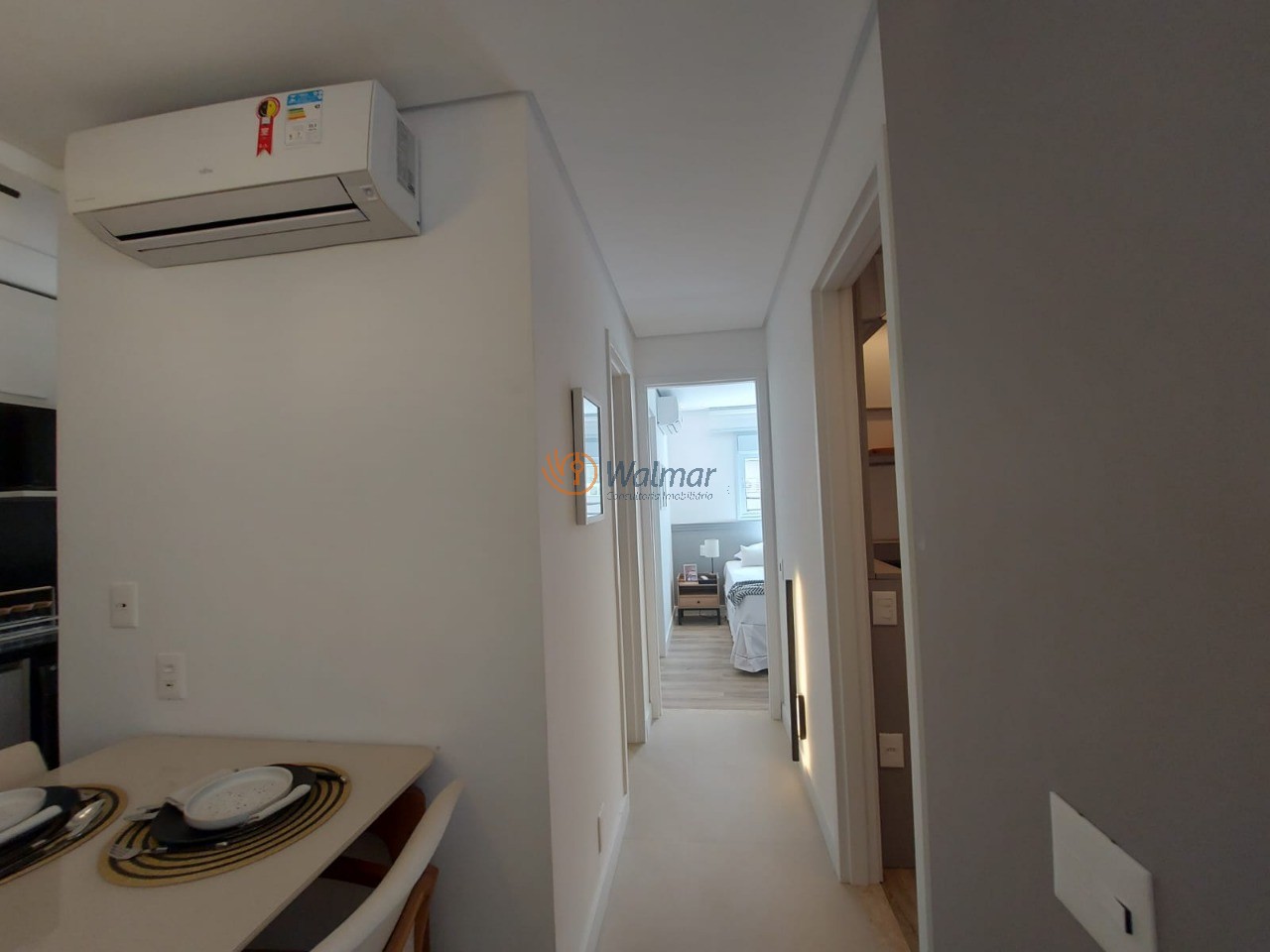 Apartamento à venda no Cambuí, Campinas-SP: 1 quarto, 2 salas, 1 banheiro, 1 vaga de garagem, 39,98 m² de área.