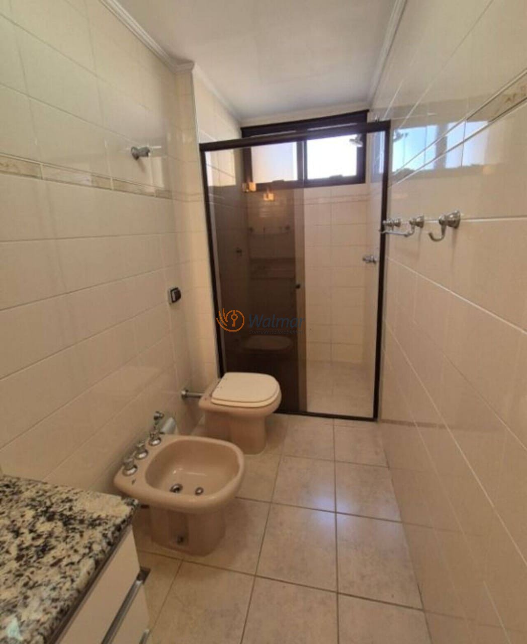 Apartamento de alto padrão à venda no Cambuí, Campinas-SP: 3 quartos, 1 suíte, 3 salas, 4 banheiros, 2 vagas, 138,78 m².