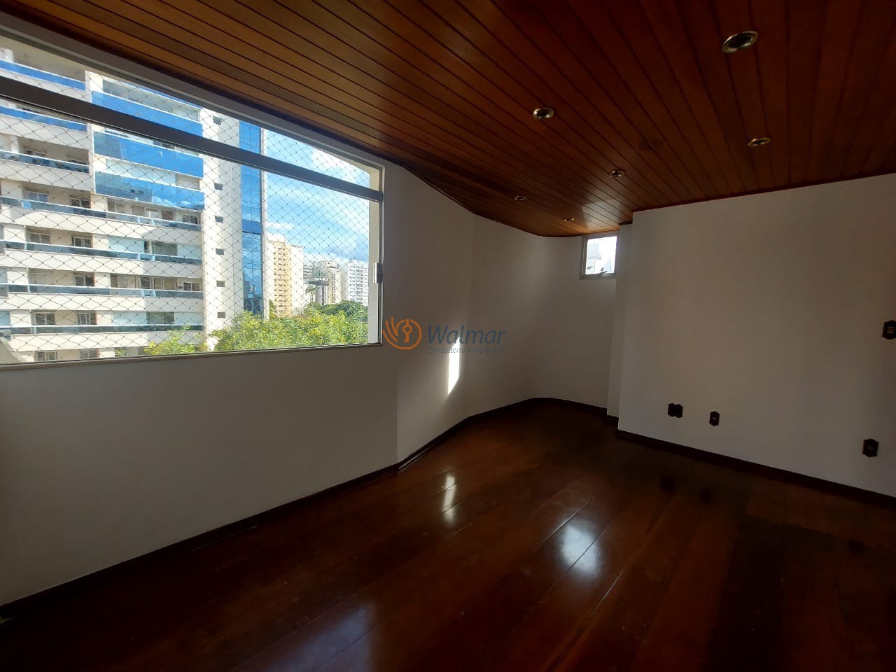 Imperdível! Apartamento à venda no Cambuí em Campinas-SP, 3 quartos, 1 suíte, 2 salas, 4 banheiros, 2 vagas, 144,16 m².