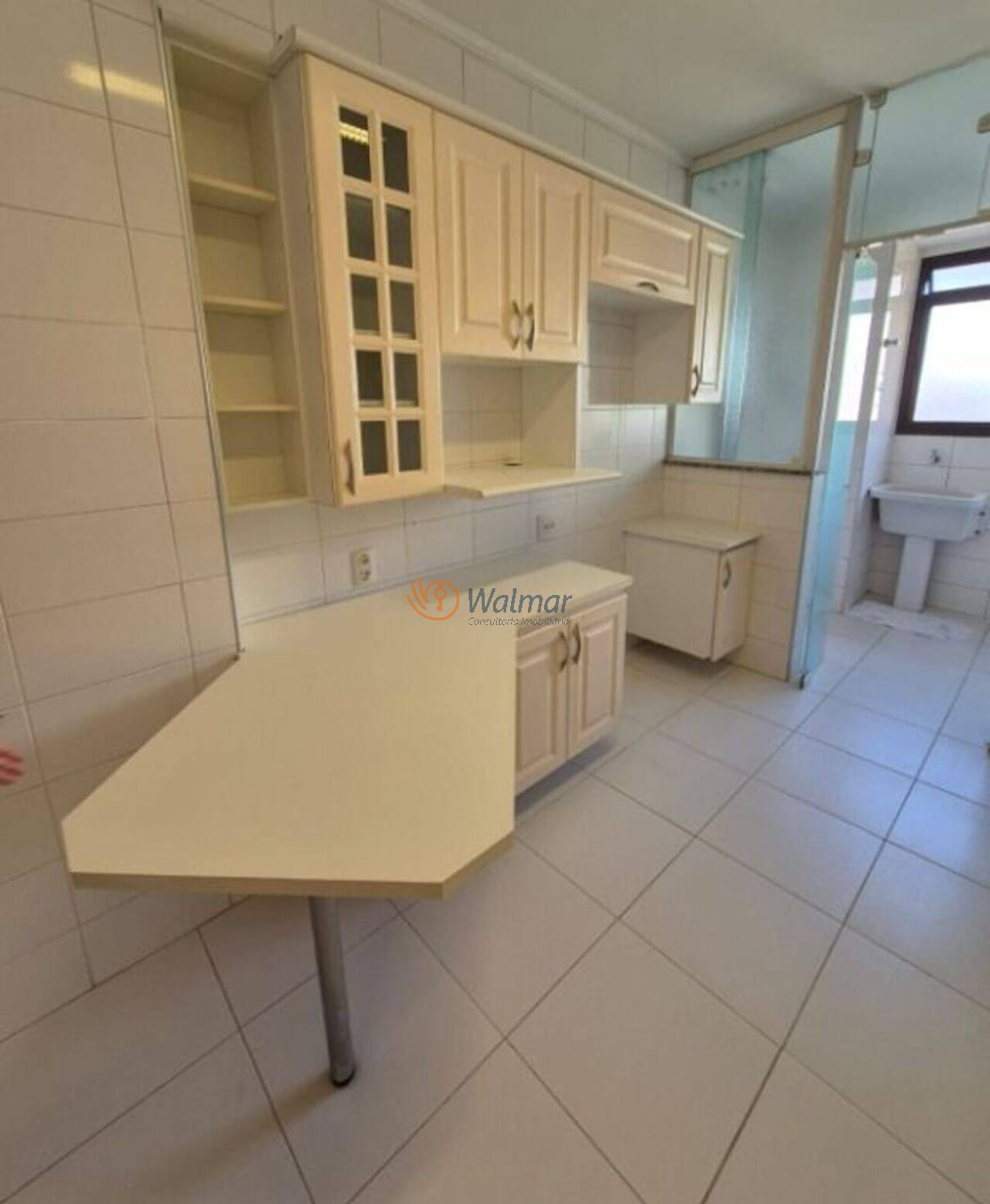 Apartamento de alto padrão à venda no Cambuí, Campinas-SP: 3 quartos, 1 suíte, 3 salas, 4 banheiros, 2 vagas, 138,78 m².