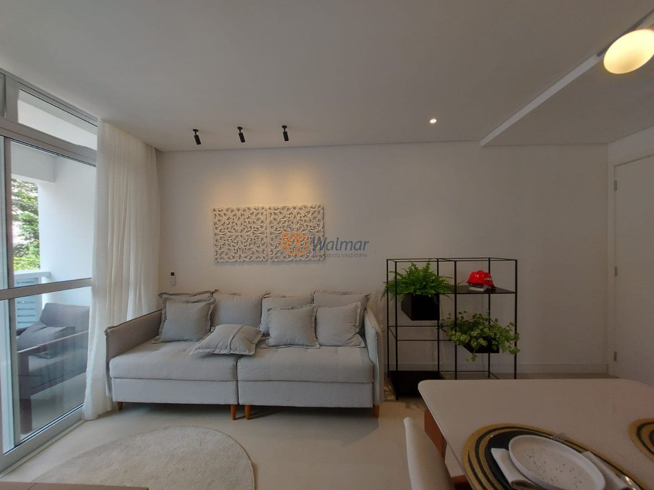 Apartamento à venda no Cambuí, Campinas-SP: 1 quarto, 2 salas, 1 banheiro, 1 vaga de garagem, 39,98 m² de área.