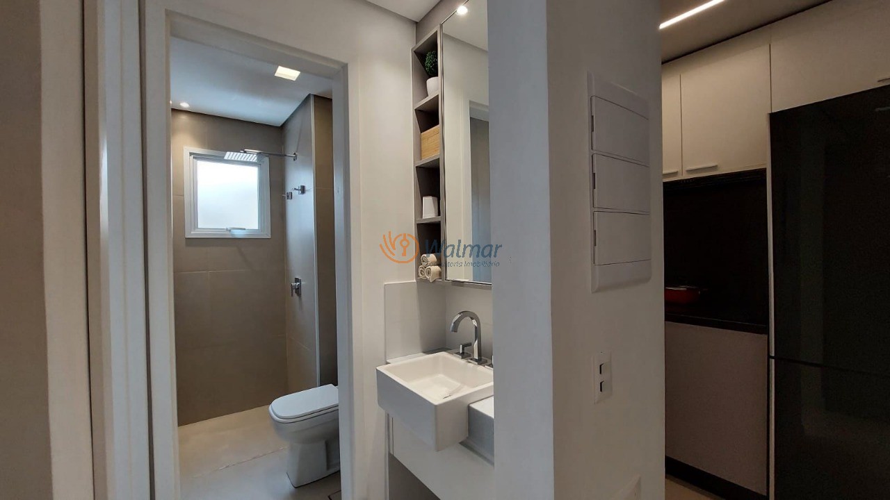 Apartamento à venda no Cambuí, Campinas-SP: 1 quarto, 2 salas, 1 banheiro, 1 vaga de garagem, 39,98 m² de área.