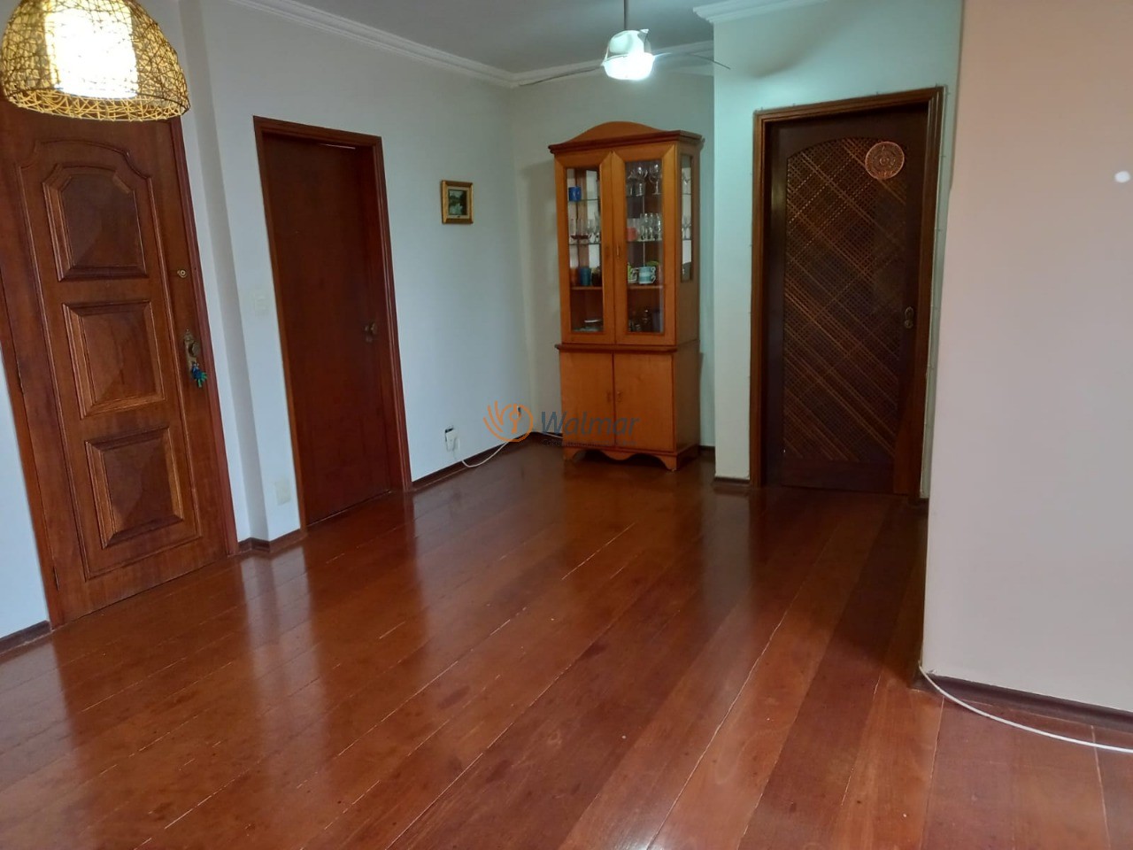 Imperdível apartamento à venda no Cambuí, Campinas-SP: 3 quartos, 1 suíte, 3 salas, 2 banheiros, 1 vaga, 90m².