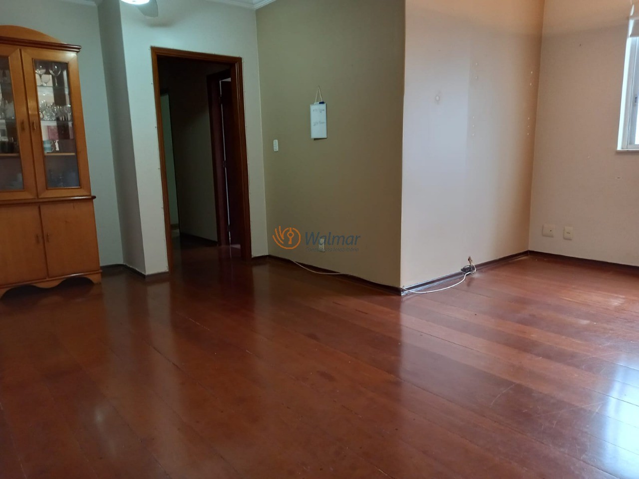 Imperdível apartamento à venda no Cambuí, Campinas-SP: 3 quartos, 1 suíte, 3 salas, 2 banheiros, 1 vaga, 90m².