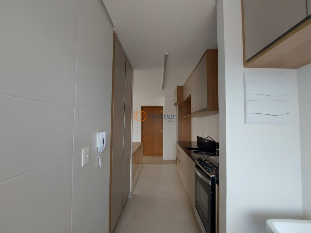 Apartamento de luxo à venda no Cambuí, Campinas-SP: 1 quarto, 1 suíte, 3 salas, 2 banheiros, 1 vaga, 51m². Venha conferir!