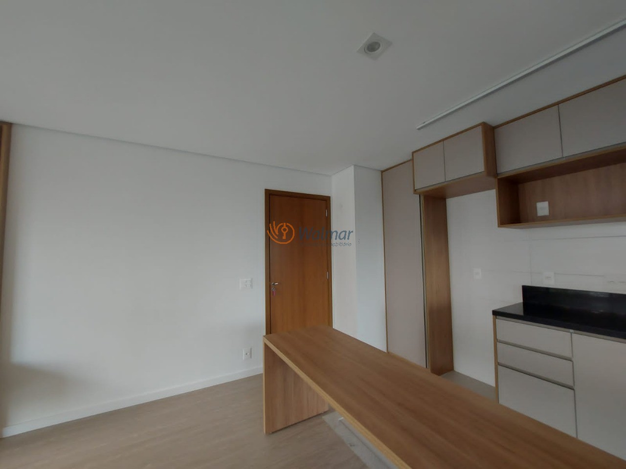 Apartamento de luxo à venda no Cambuí, Campinas-SP: 1 quarto, 1 suíte, 3 salas, 2 banheiros, 1 vaga, 51m². Venha conferir!