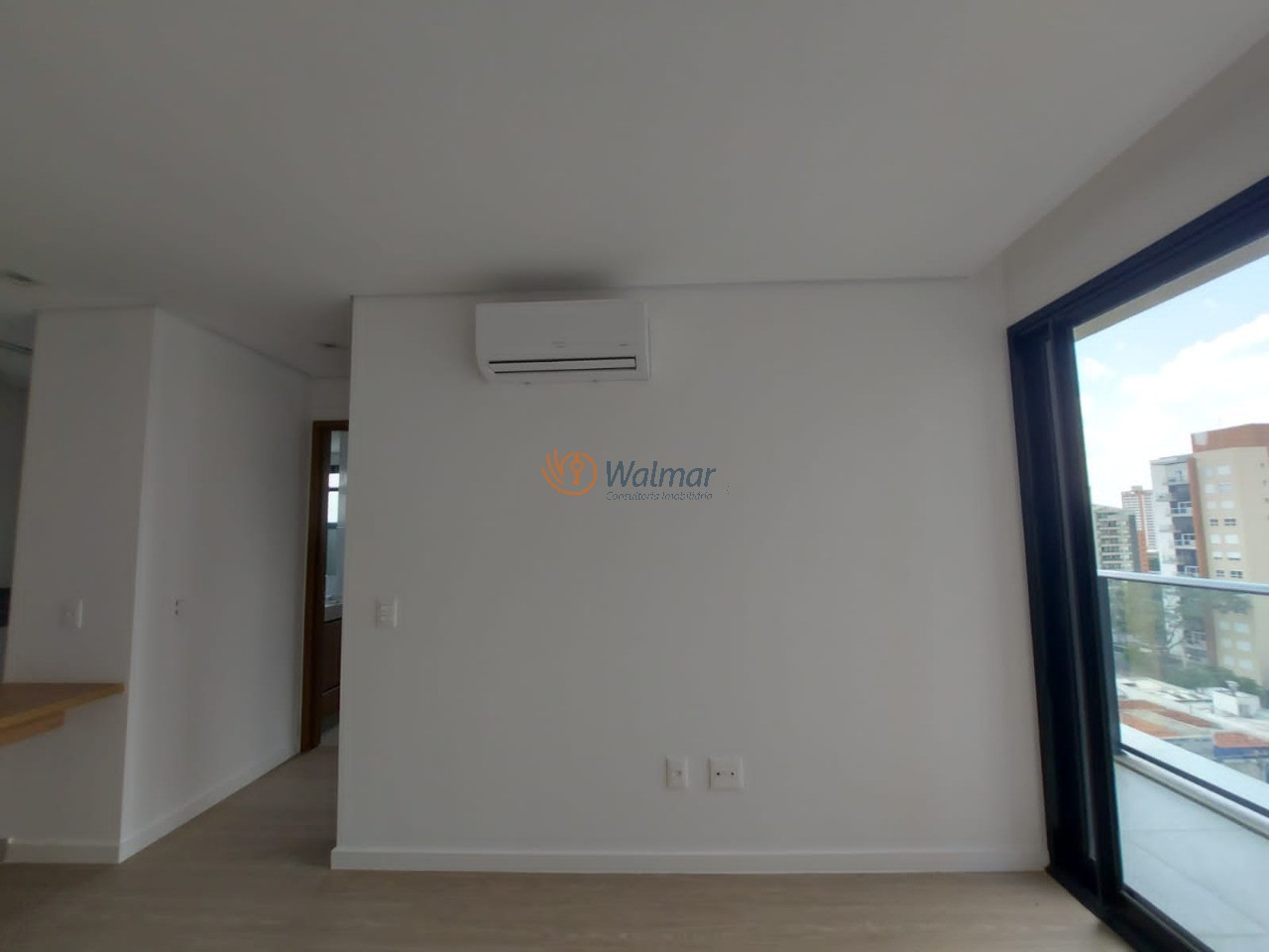 Apartamento de luxo à venda no Cambuí, Campinas-SP: 1 quarto, 1 suíte, 3 salas, 2 banheiros, 1 vaga, 51m². Venha conferir!
