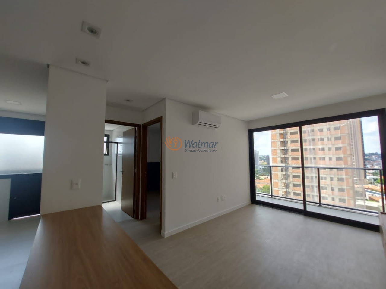 Apartamento de luxo à venda no Cambuí, Campinas-SP: 1 quarto, 1 suíte, 3 salas, 2 banheiros, 1 vaga, 51m². Venha conferir!