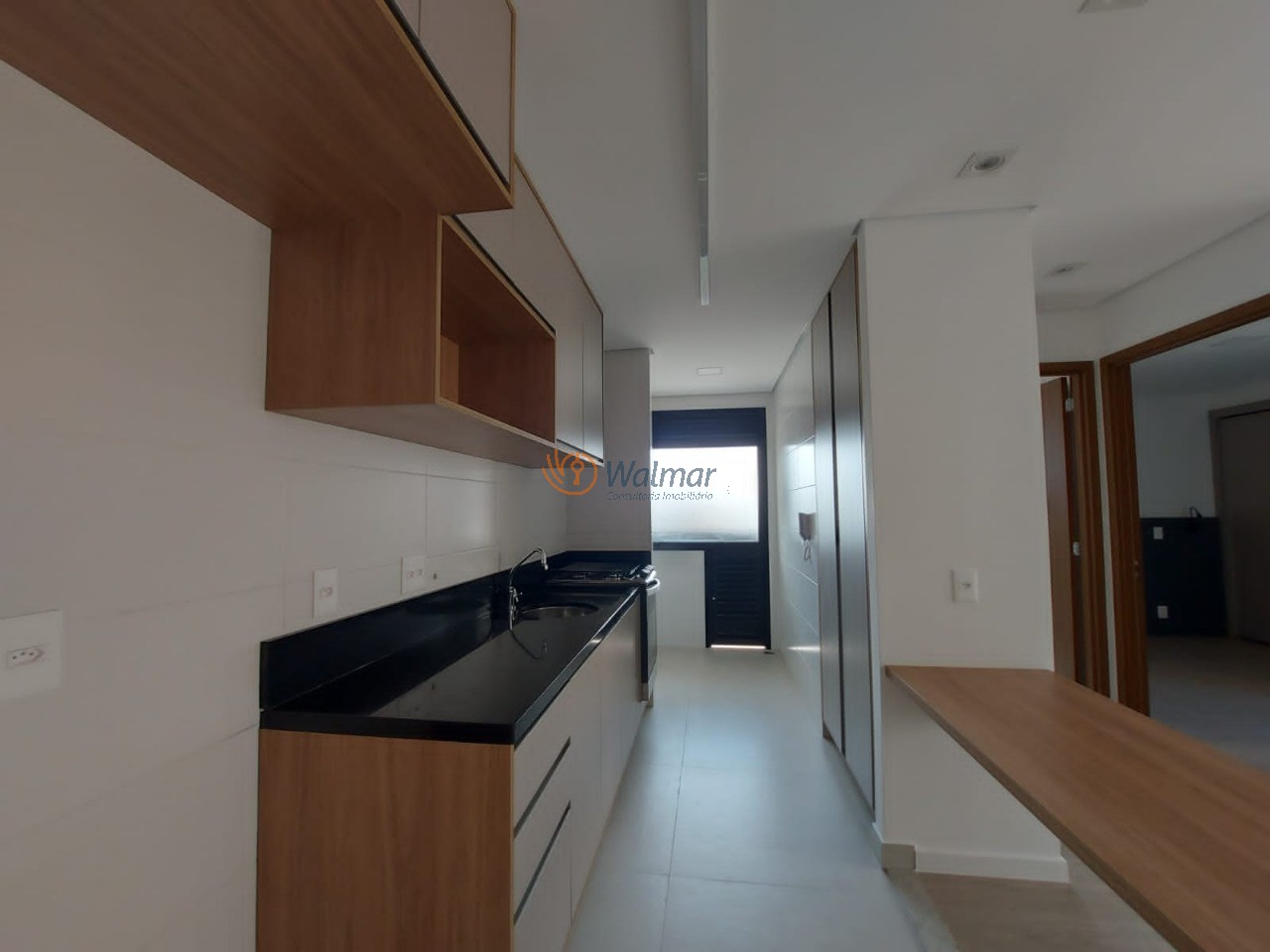Apartamento de luxo à venda no Cambuí, Campinas-SP: 1 quarto, 1 suíte, 3 salas, 2 banheiros, 1 vaga, 51m². Venha conferir!