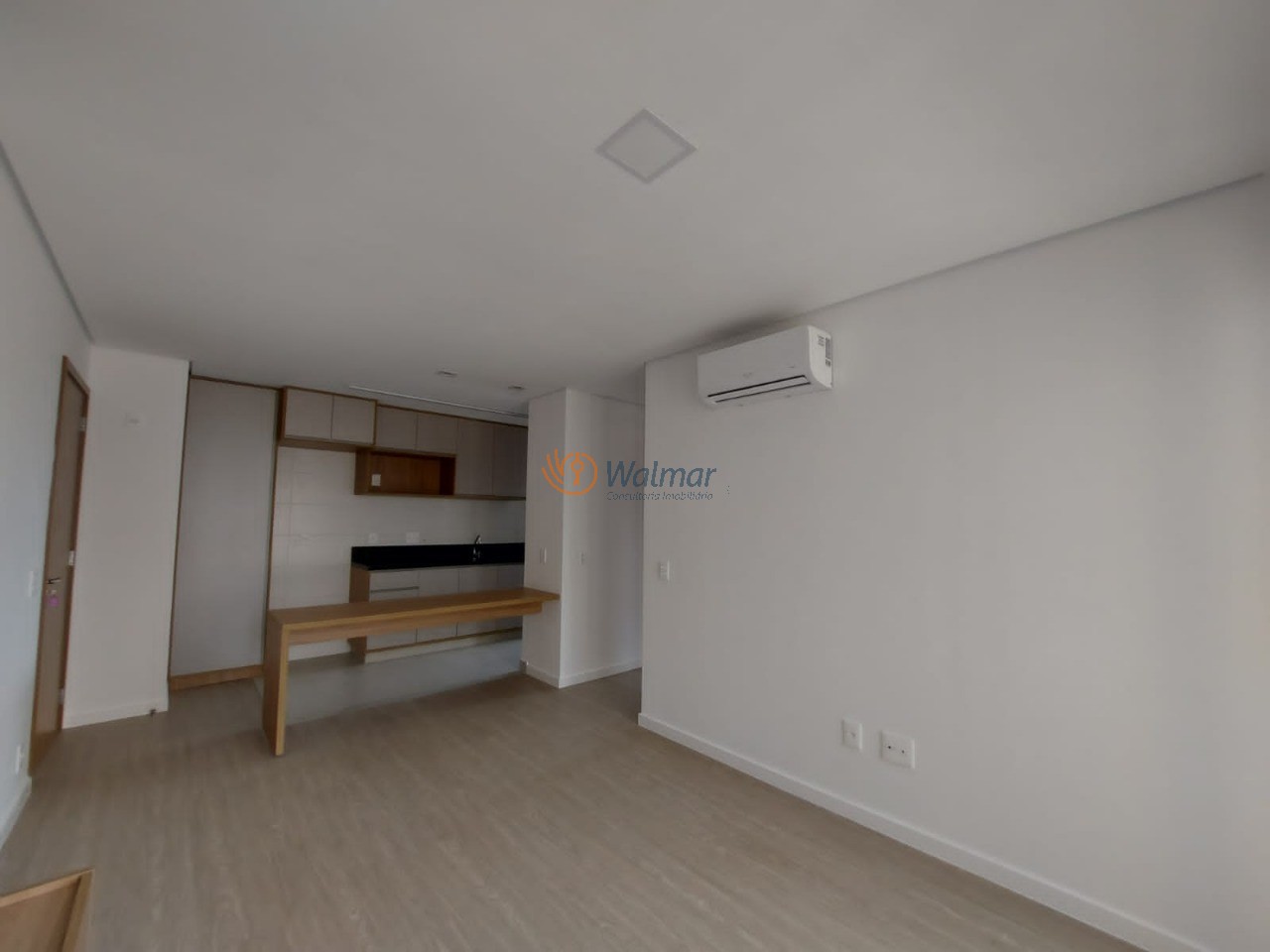 Apartamento de luxo à venda no Cambuí, Campinas-SP: 1 quarto, 1 suíte, 3 salas, 2 banheiros, 1 vaga, 51m². Venha conferir!