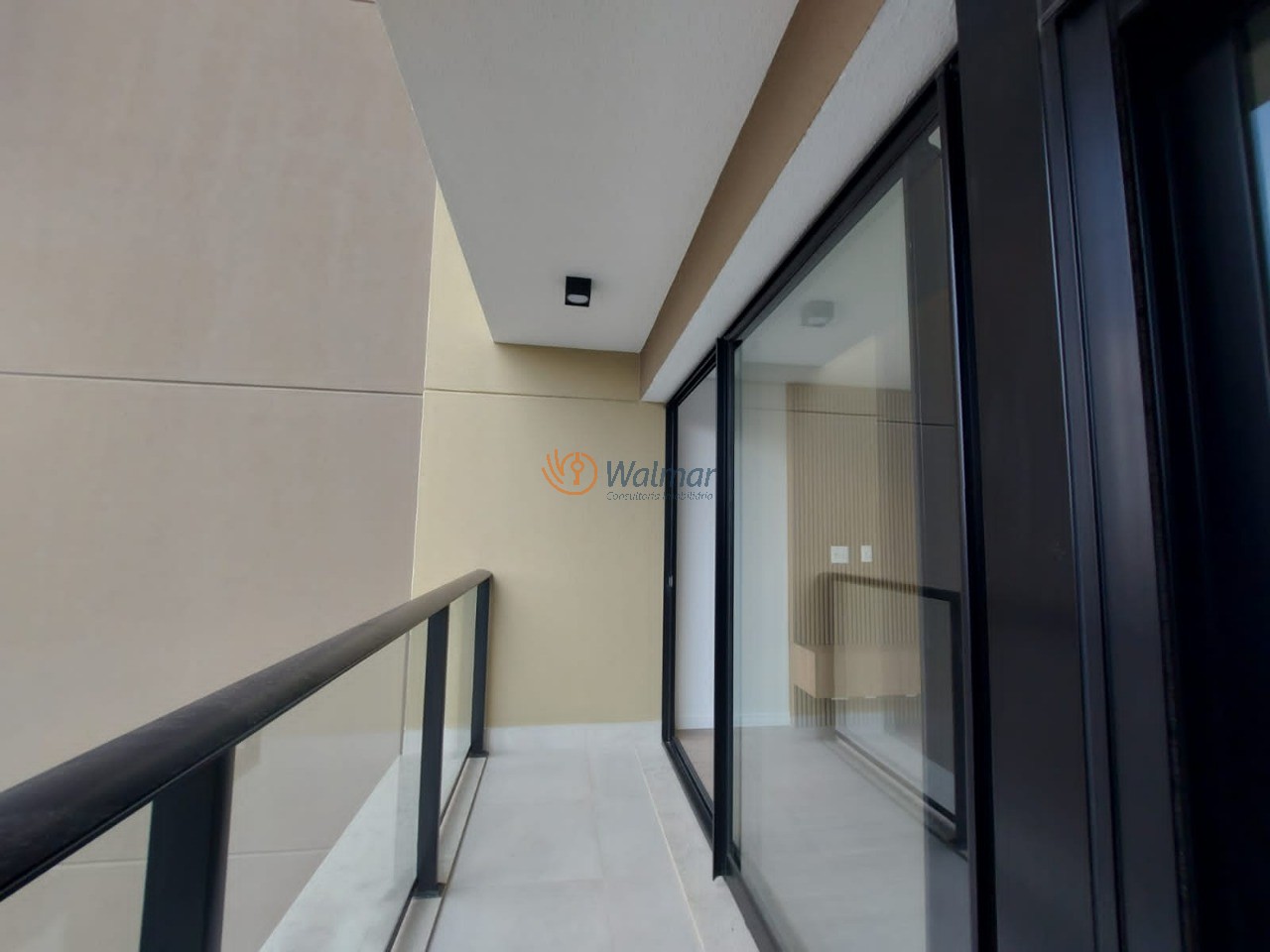 Apartamento de luxo à venda no Cambuí, Campinas-SP: 1 quarto, 1 suíte, 3 salas, 2 banheiros, 1 vaga, 51m². Venha conferir!