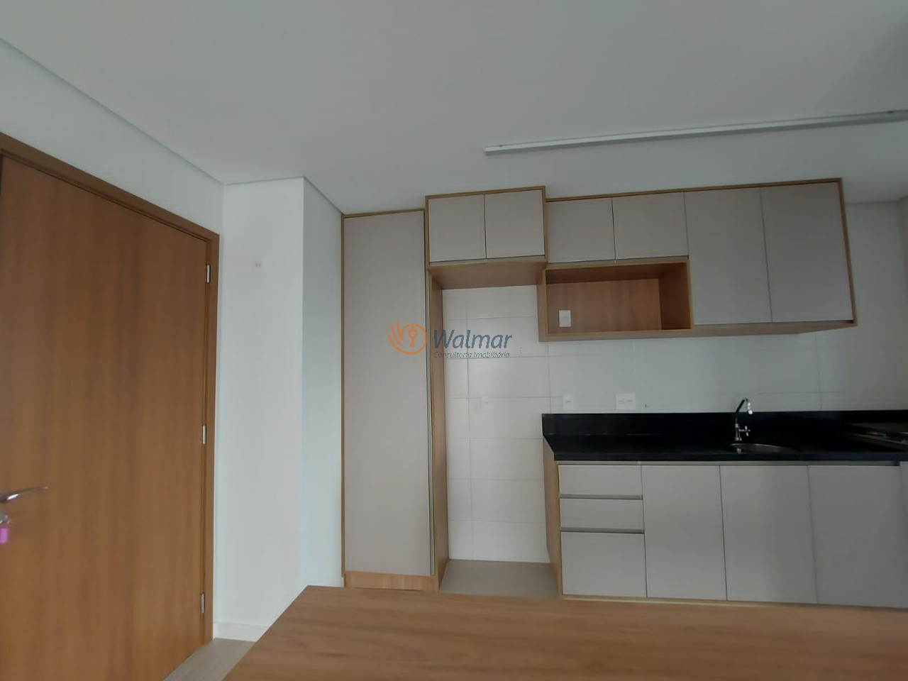 Apartamento de luxo à venda no Cambuí, Campinas-SP: 1 quarto, 1 suíte, 3 salas, 2 banheiros, 1 vaga, 51m². Venha conferir!