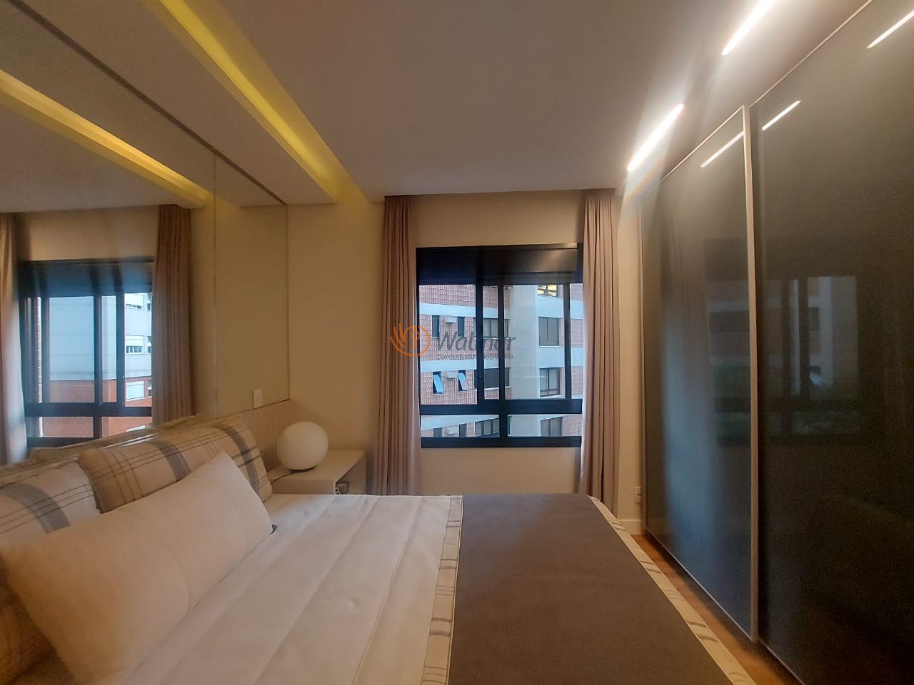 Apartamento de alto padrão no Cambuí, Campinas-SP: 1 quarto, 1 suíte, 2 salas, 2 banheiros, 2 vagas de garagem, 51,67m².