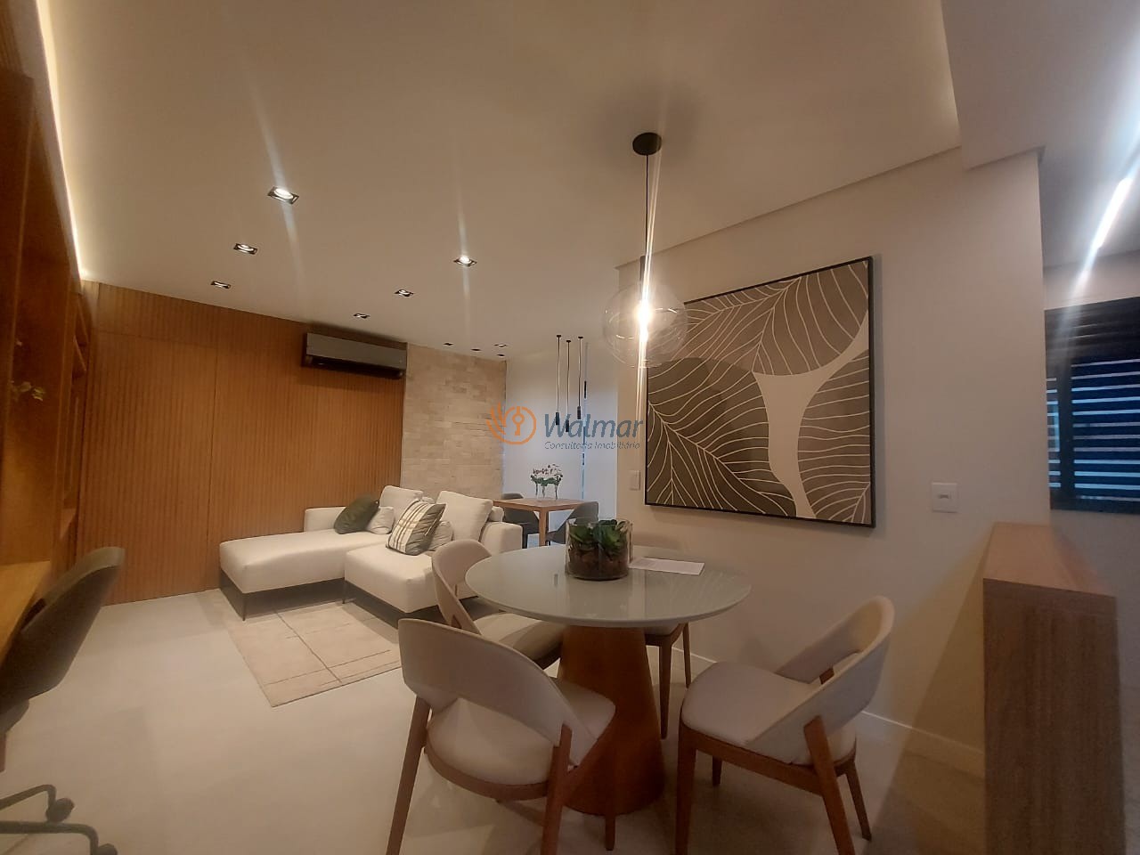 Apartamento de alto padrão no Cambuí, Campinas-SP: 1 quarto, 1 suíte, 2 salas, 2 banheiros, 2 vagas de garagem, 51,67m².