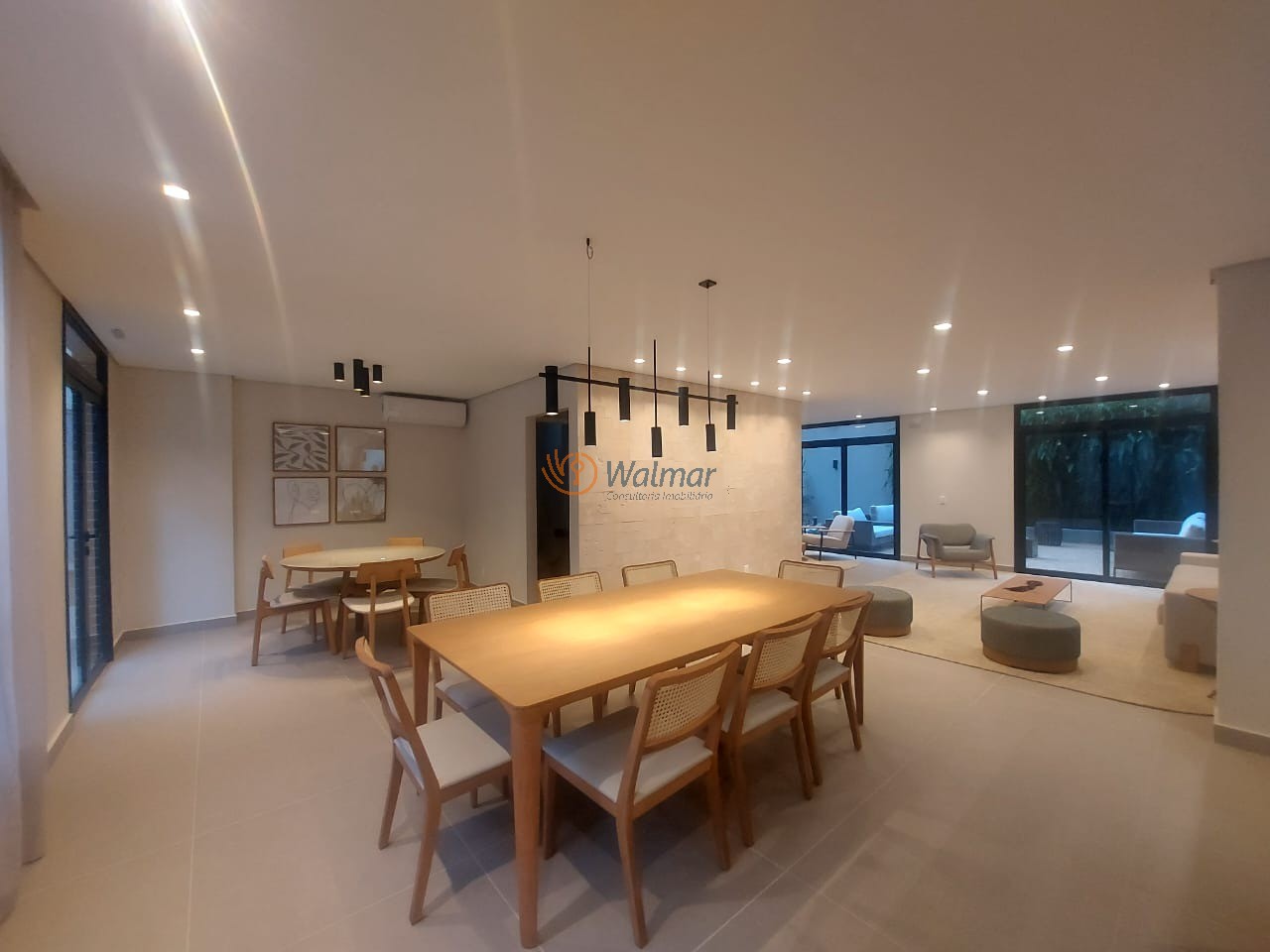 Apartamento de alto padrão no Cambuí, Campinas-SP: 1 quarto, 1 suíte, 2 salas, 2 banheiros, 2 vagas de garagem, 51,67m².