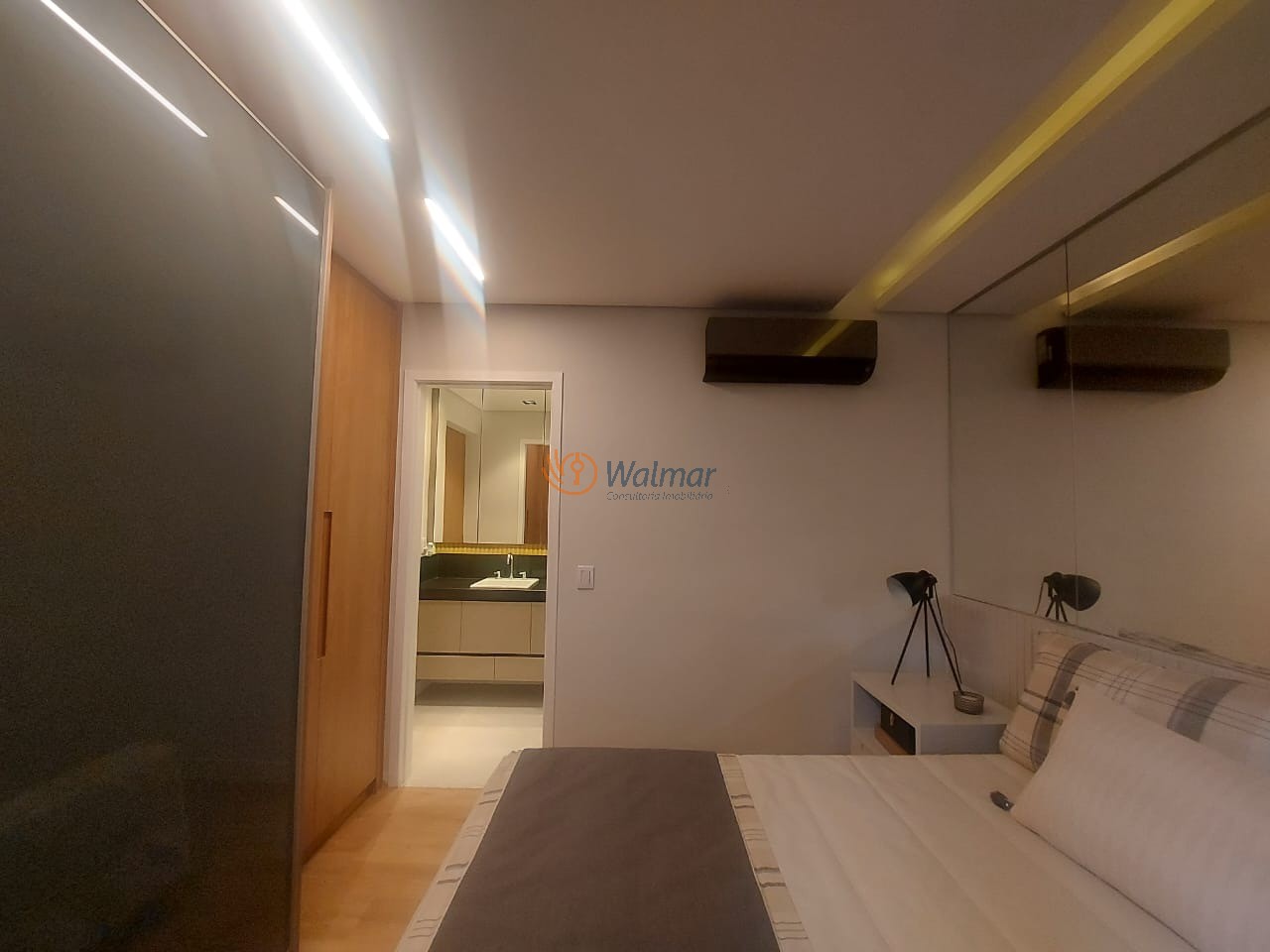 Apartamento de alto padrão no Cambuí, Campinas-SP: 1 quarto, 1 suíte, 2 salas, 2 banheiros, 2 vagas de garagem, 51,67m².