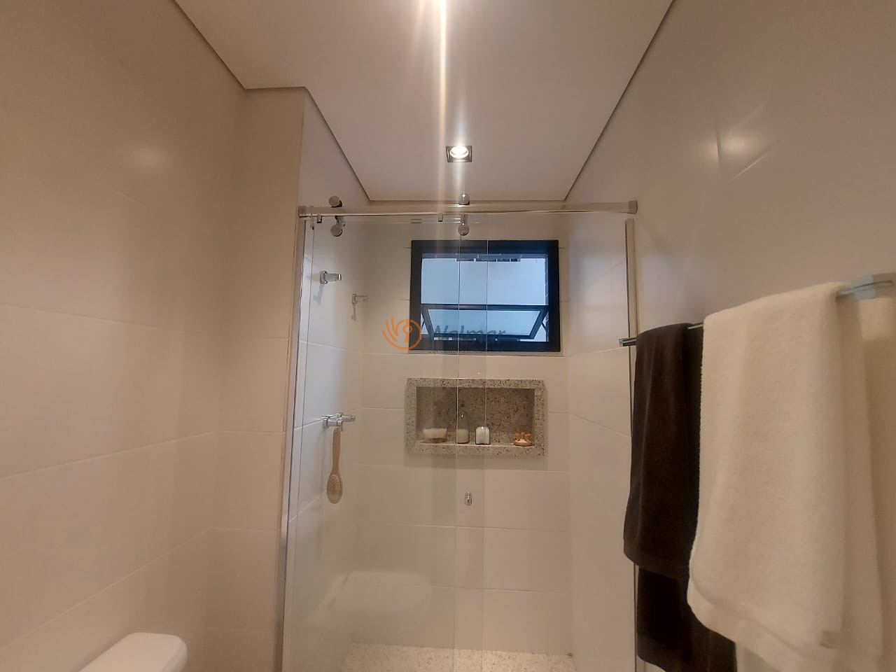 Apartamento de alto padrão no Cambuí, Campinas-SP: 1 quarto, 1 suíte, 2 salas, 2 banheiros, 2 vagas de garagem, 51,67m².