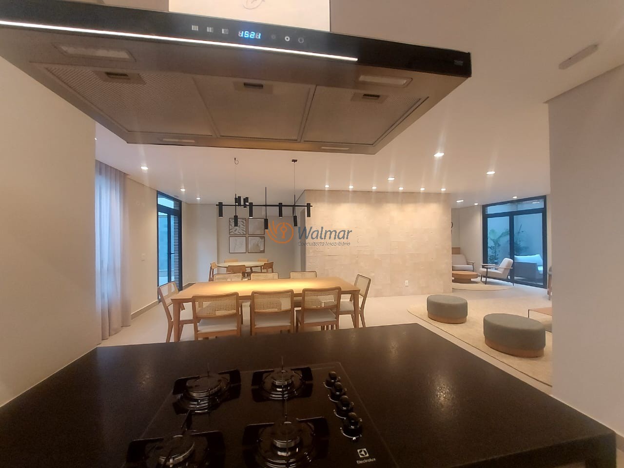 Apartamento de alto padrão no Cambuí, Campinas-SP: 1 quarto, 1 suíte, 2 salas, 2 banheiros, 2 vagas de garagem, 51,67m².