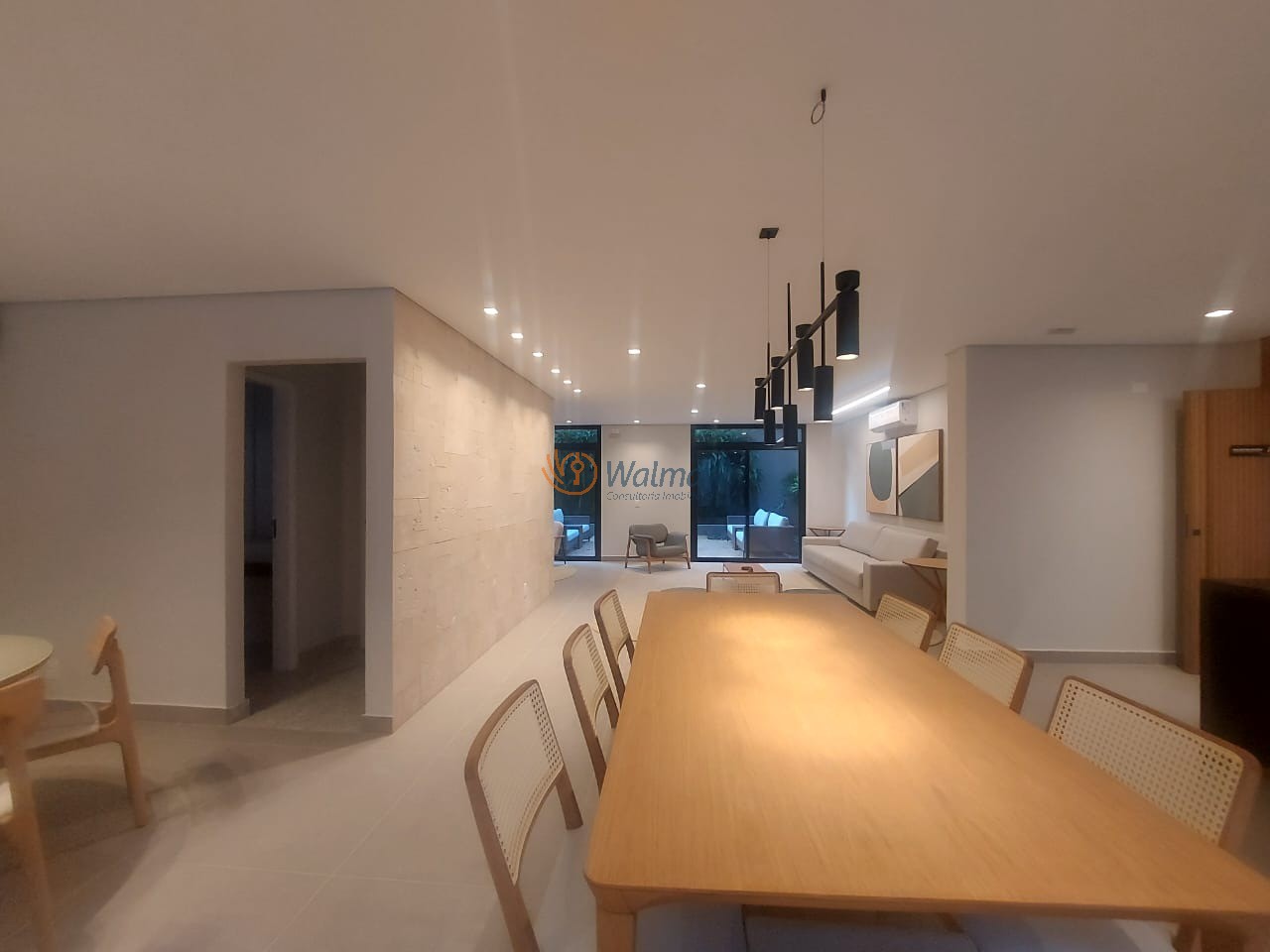 Apartamento de alto padrão no Cambuí, Campinas-SP: 1 quarto, 1 suíte, 2 salas, 2 banheiros, 2 vagas de garagem, 51,67m².