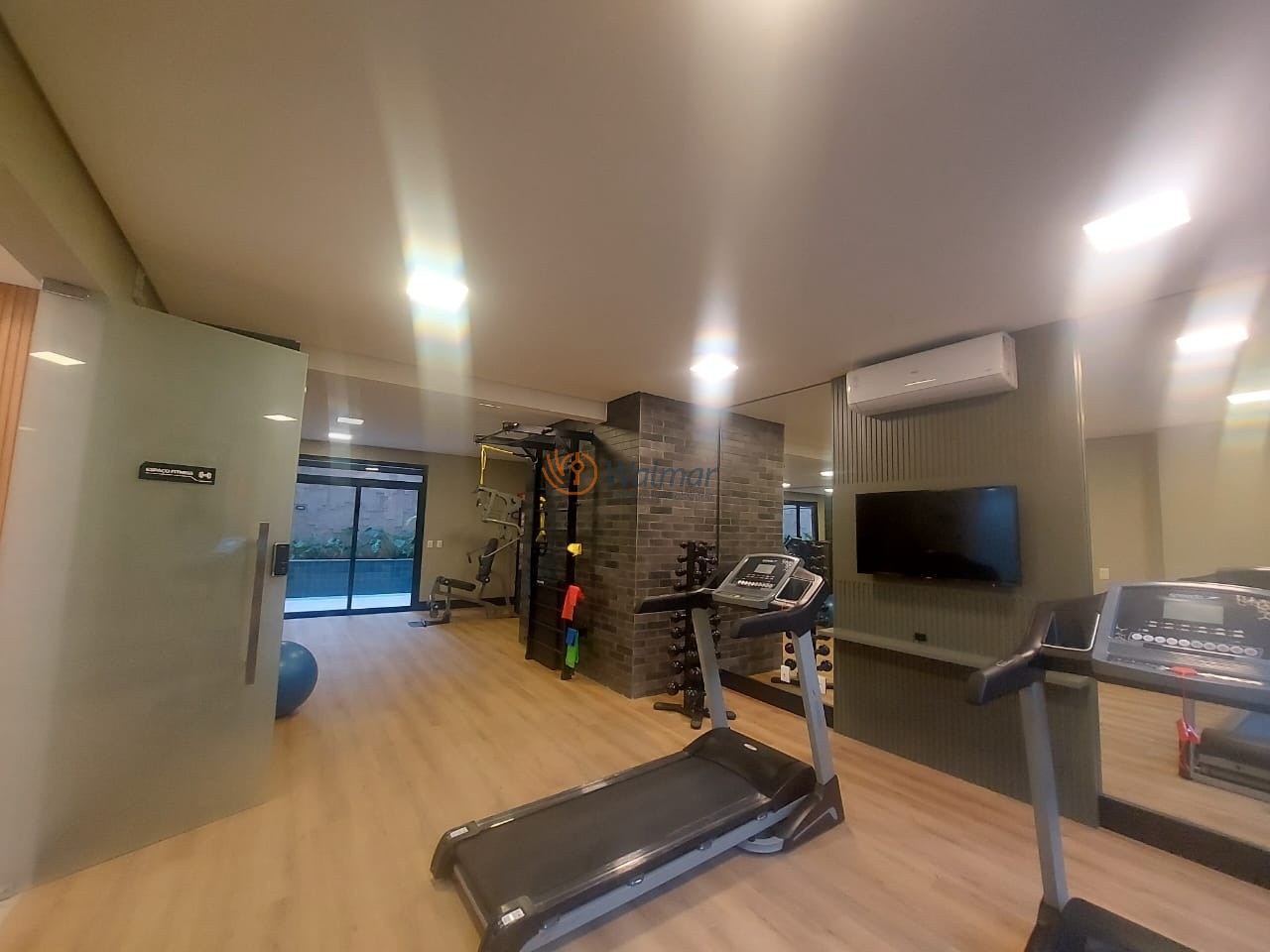 Apartamento de alto padrão no Cambuí, Campinas-SP: 1 quarto, 1 suíte, 2 salas, 2 banheiros, 2 vagas de garagem, 51,67m².