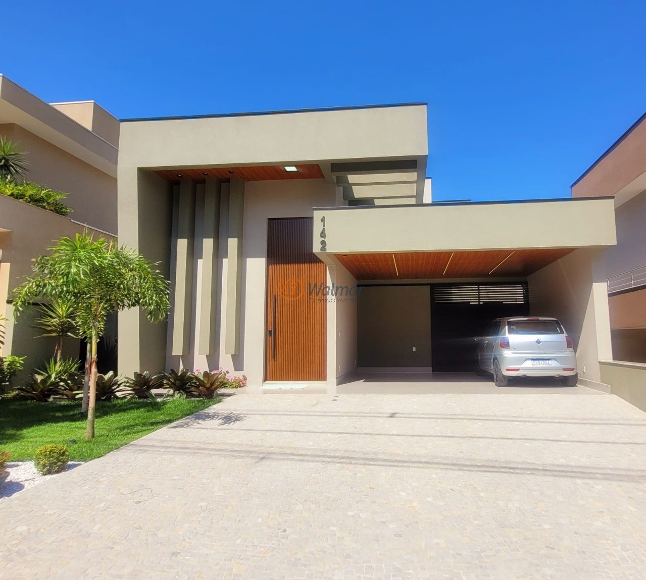 Casa, 4 quartos, 230 m² - Foto 1
