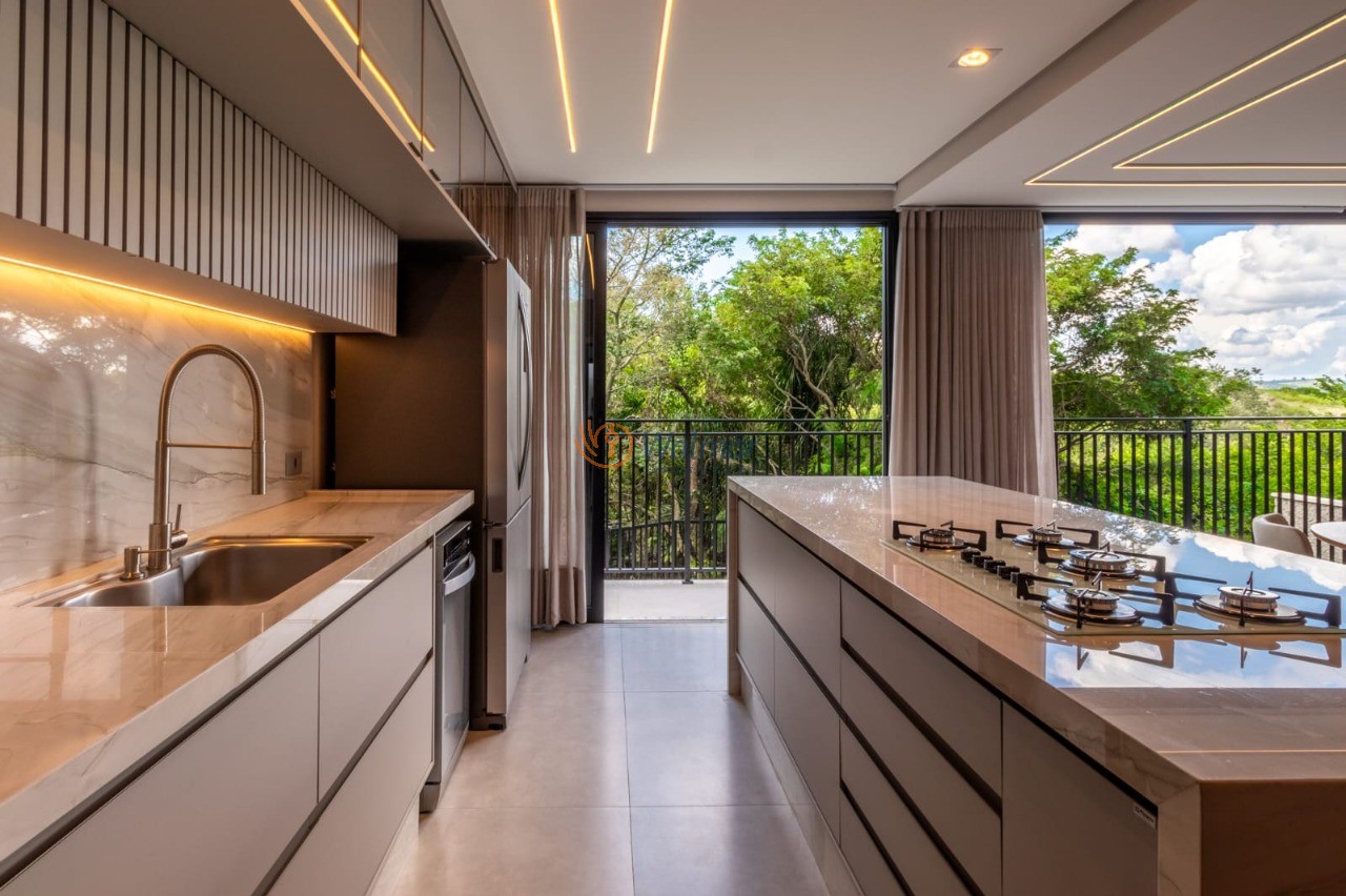 Casa, 3 quartos, 221 m² - Foto 1