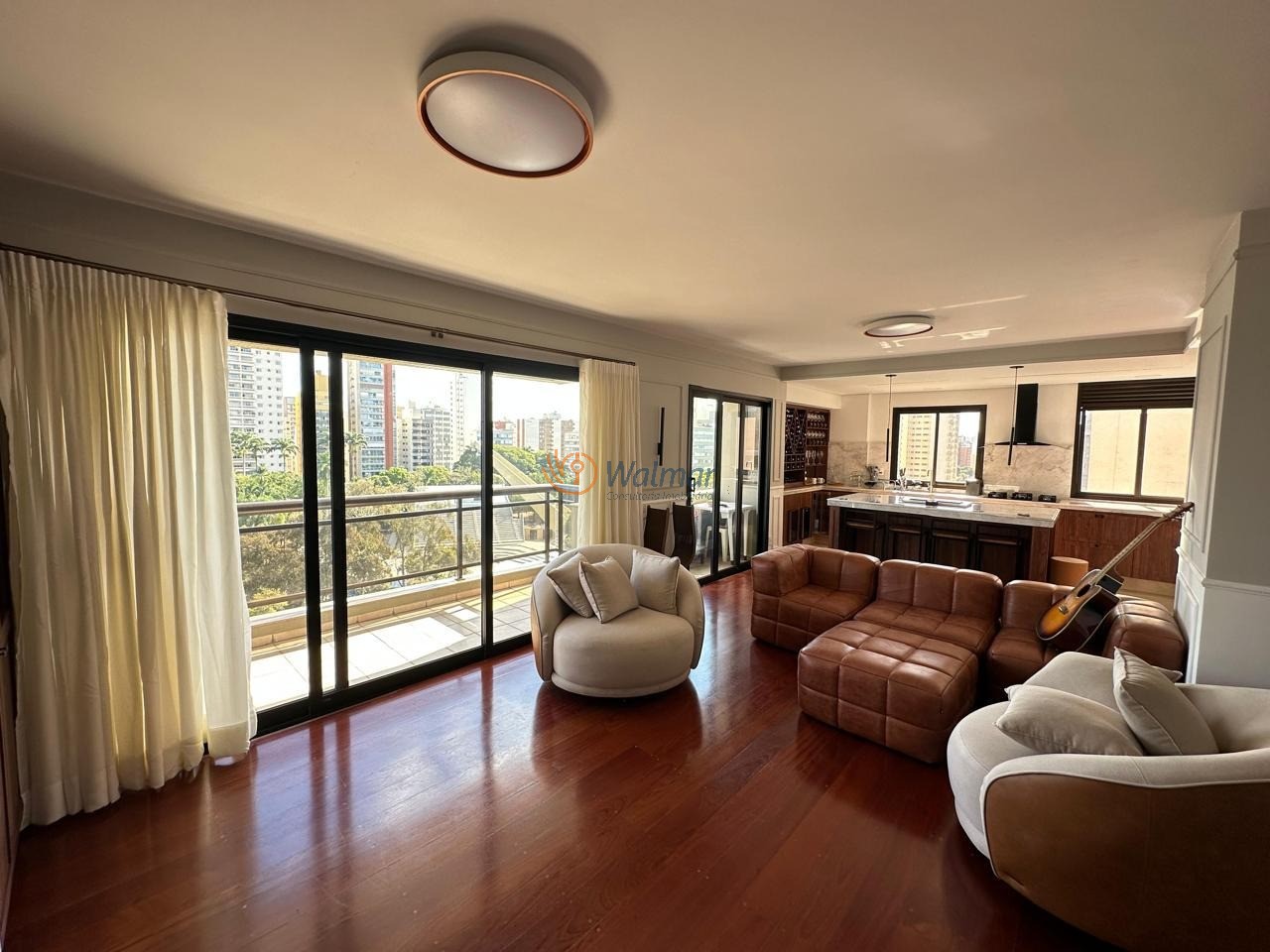 Apartamento, 3 quartos, 240 m² - Foto 1