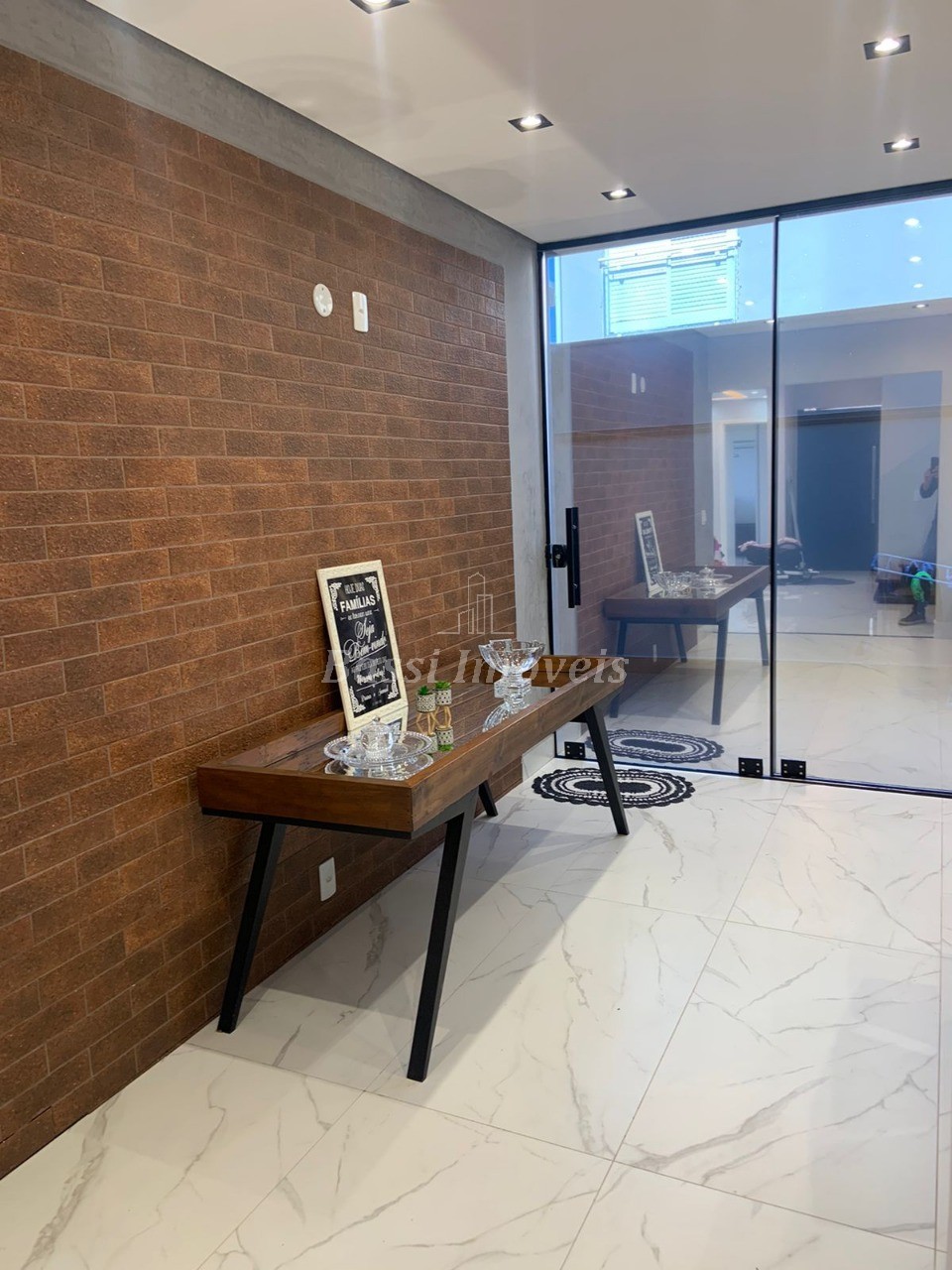 Imperdível Casa em Condomínio de Luxo em Mogi Guaçu-SP, Jardim Progresso: 4 Quartos, 4 Suítes, 2 Salas, 2 Vagas, 193m²!