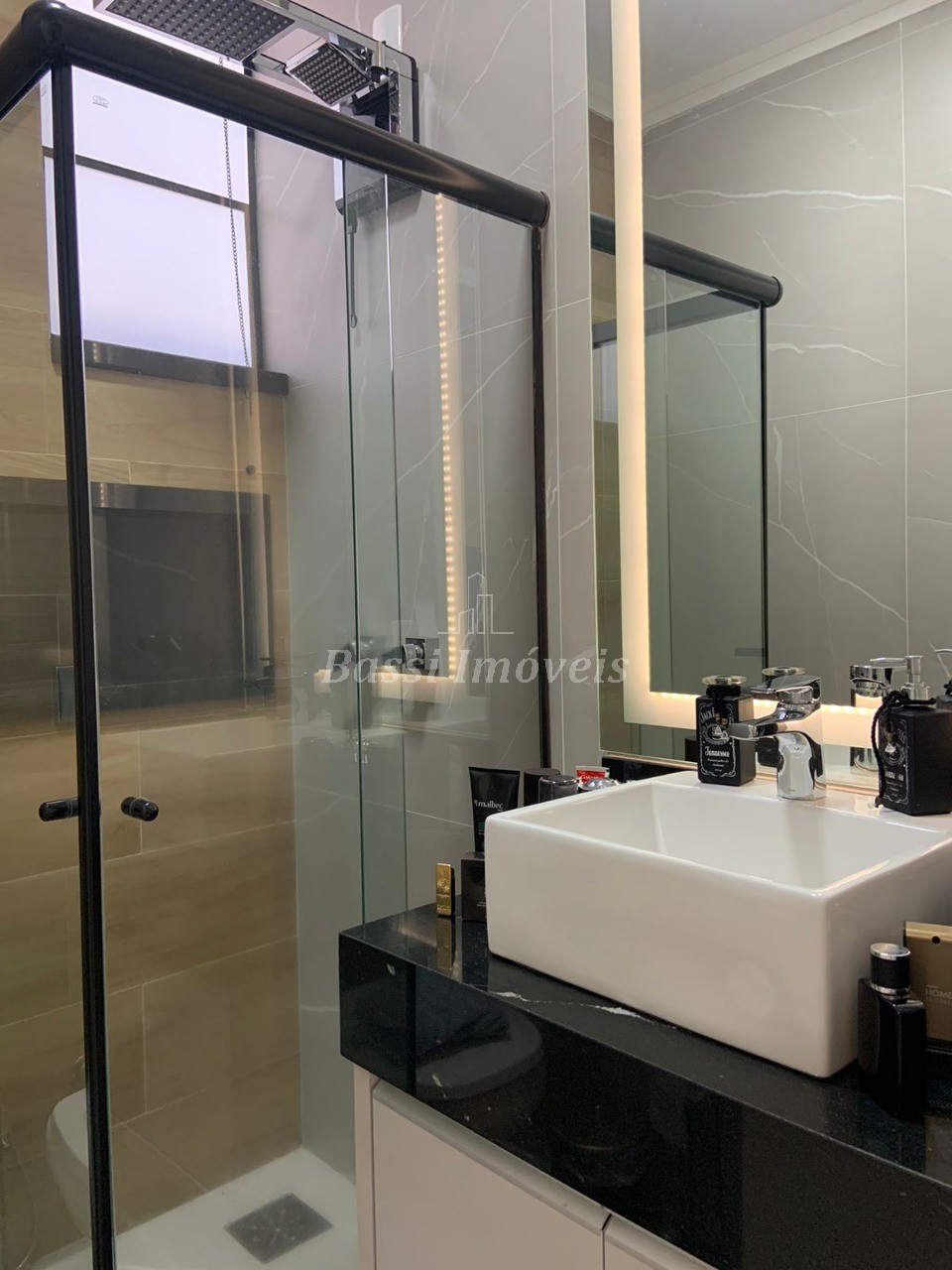 Imperdível Casa em Condomínio de Luxo em Mogi Guaçu-SP, Jardim Progresso: 4 Quartos, 4 Suítes, 2 Salas, 2 Vagas, 193m²!