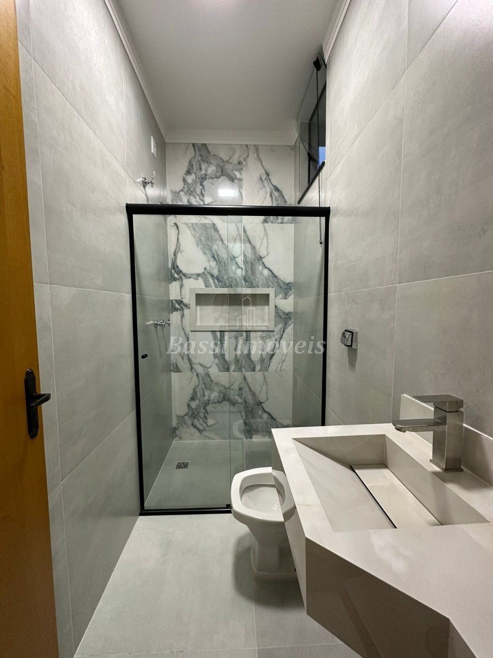 Casa à venda na Vila Paraíso em Mogi Guaçu-SP: 2 quartos, 1 suíte, 2 salas, 1 banheiro, 2 vagas, 87m². Confira!