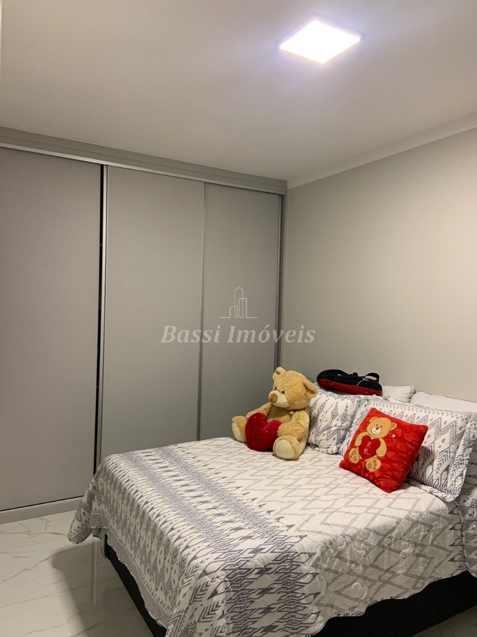 Imperdível Casa em Condomínio de Luxo em Mogi Guaçu-SP, Jardim Progresso: 4 Quartos, 4 Suítes, 2 Salas, 2 Vagas, 193m²!