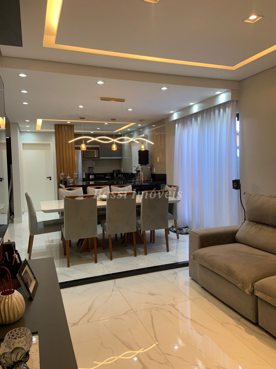 Imperdível Casa em Condomínio de Luxo em Mogi Guaçu-SP, Jardim Progresso: 4 Quartos, 4 Suítes, 2 Salas, 2 Vagas, 193m²!